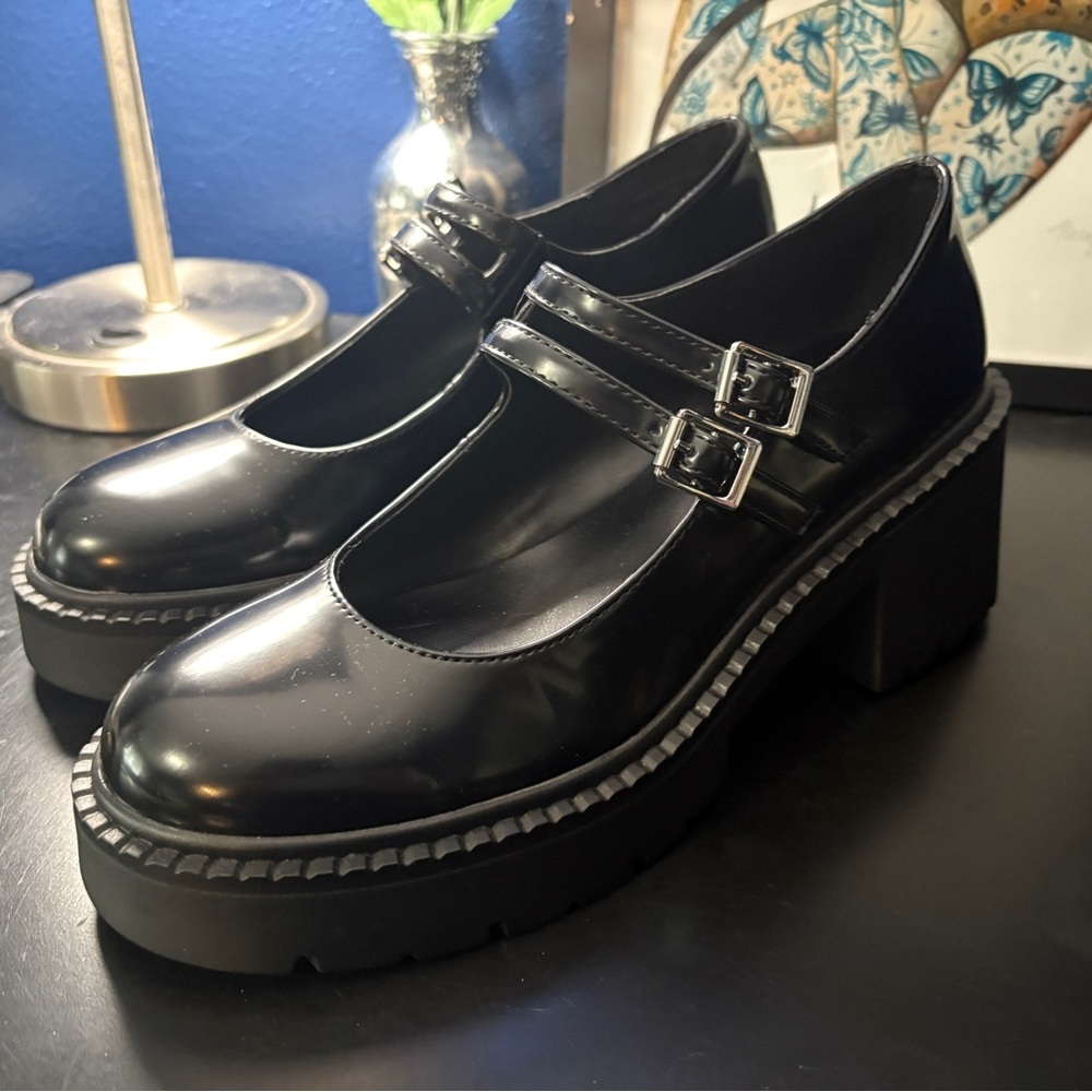 Madden Girl Black Platform Mary Jane Shoes NWOT